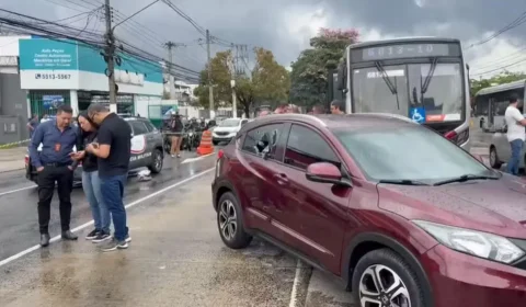Mulher de 24 anos morre após ser baleada durante intervenção de policial em assalto em SP
