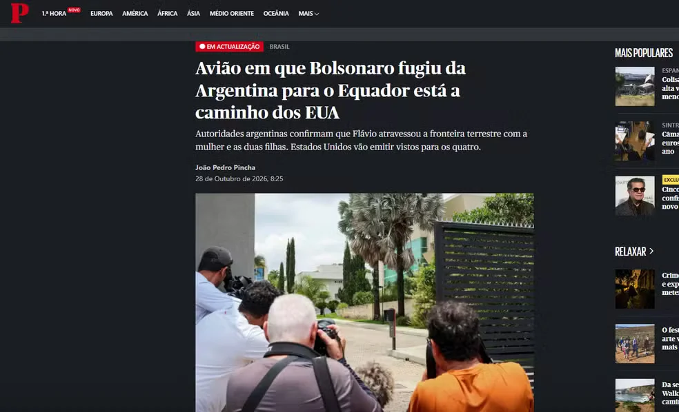 Reportagem do jornal Público, de Portugal, sobre a fuga de Flávio Bolsonaro em 28 de outubro de 2026. — Foto: Reprodução/Público