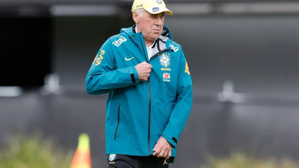 Ancelotti convoca seleção com renovação para amistosos; assista ao vivo