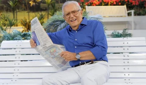 Carlos Alberto de Nóbrega é internado aos 90 anos com suspeita de infecção viral