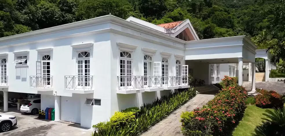 Justiça determina penhora de mansão de Renato Aragão por dívida de IPTU de R$ 676 mil.