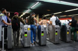 Metrô de SP passa a aceitar Pix nas estações; saiba quais linhas já têm a novidade