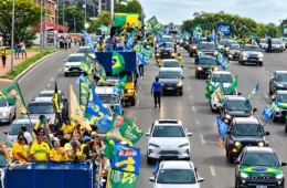 Carreata pró-Flávio Bolsonaro e Celina Leão reúne lideranças políticas em Brasília