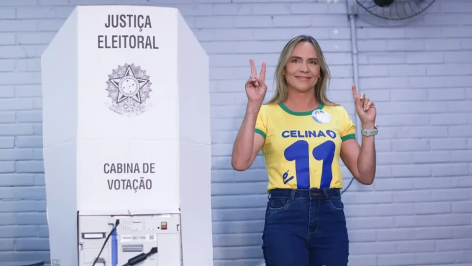 Celina Leão vota com Michelle Bolsonaro e Bia Kicis no Lago Norte, em Brasília