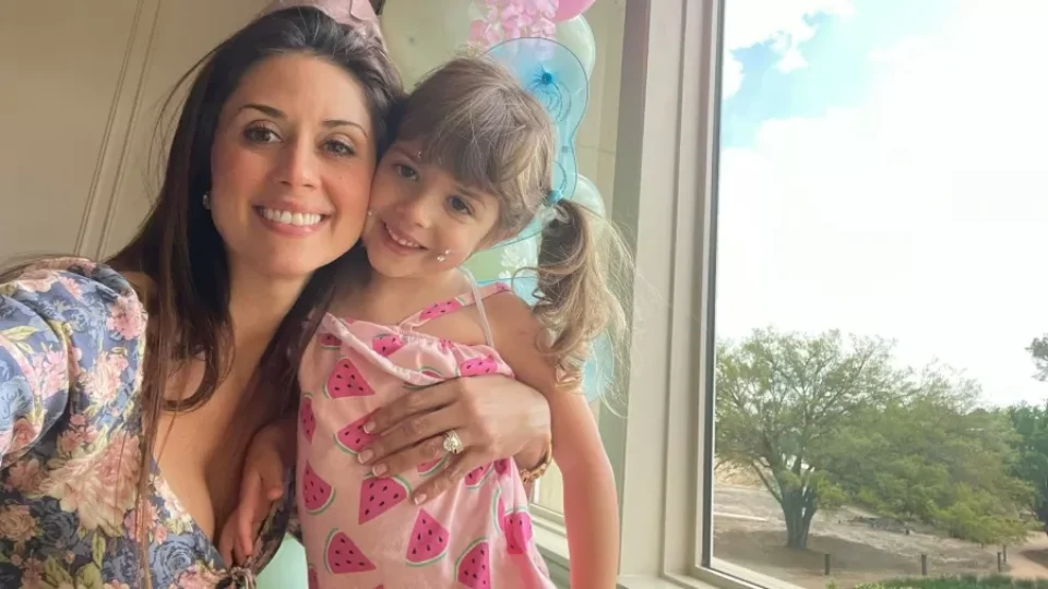 Brasileira mata filha de 4 anos após decisão judicial sobre guarda nos EUA