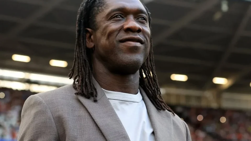 Seedorf assume Corinthians após sete anos sem trabalhar como treinador