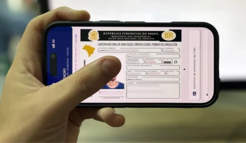 CNH Digital é válida, mas motorista pode ser multado se não conseguir apresentar documento em blitz
