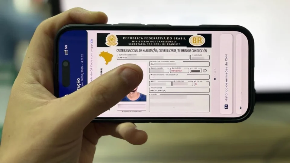 CNH Digital é válida, mas motorista pode ser multado se não conseguir apresentar documento em blitz