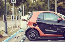 Alta dos combustíveis leva 87% a planejar carro elétrico