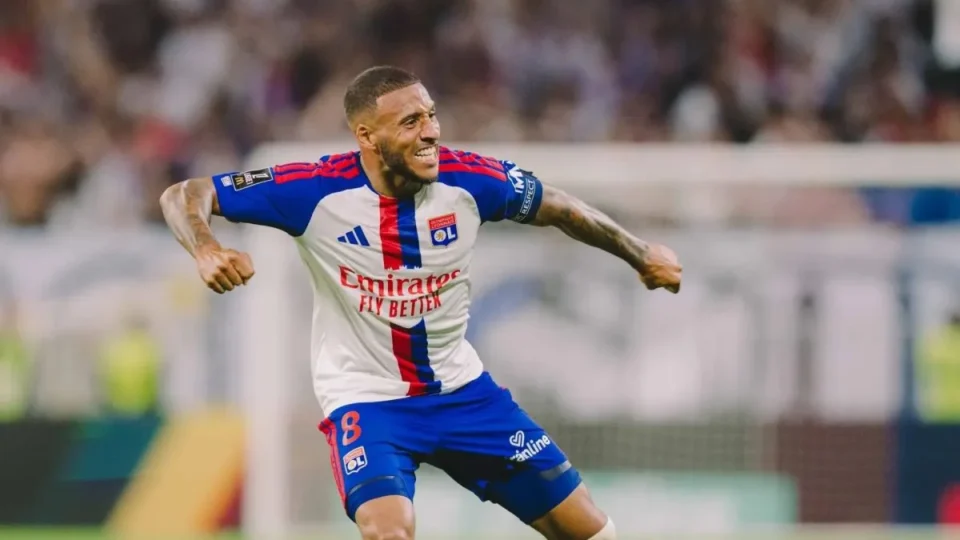 Lens x Lyon hoje: onde assistir ao vivo, horário e escalações pelo Campeonato Francês