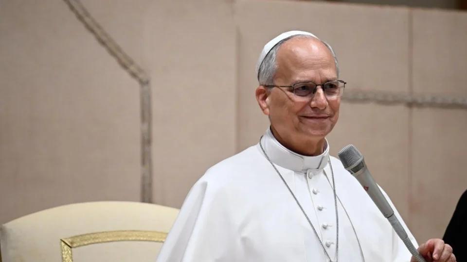 Papa Leão XIV é internado em Roma para cirurgia de retirada de nódulo no pulmão