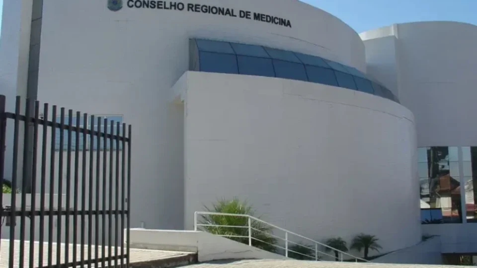CRM-DF suspende exercício de pediatra condenada pela morte do filho