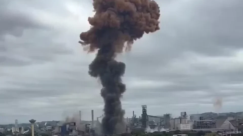 Explosão na CSN assusta moradores de Volta Redonda e mobiliza bombeiros
