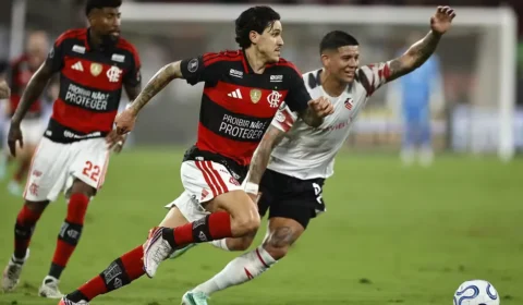 Flamengo recorre à Conmebol por escalação de Rojo e tenta vaga na final da Libertadores