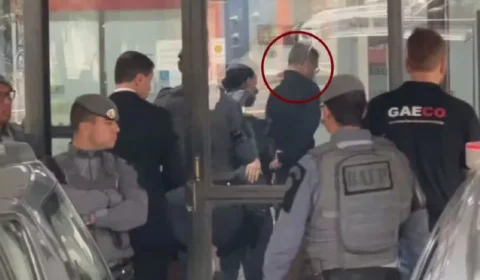 Vídeo mostra secretário e marido da prefeita de Bauru sendo levado durante operação policial