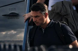 Flávio Bolsonaro entrou nos EUA com passaporte diplomático cancelado? Entenda