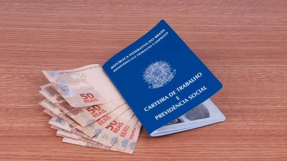 Rio Grande do Sul antecipa 90% do 13º salário dos servidores para novembro