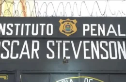 Diretora de presídio feminino é presa em flagrante suspeita de desviar alimentos no Rio