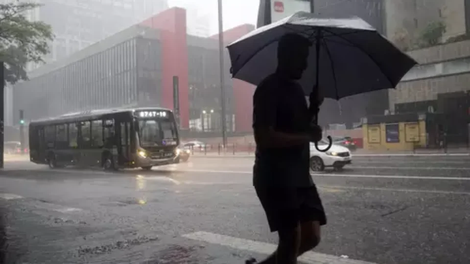 São Paulo tem alerta de perigo para tempestades neste domingo