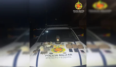 Mulher é presa após ameaçar matar as filhas e esconder drogas em casa no DF