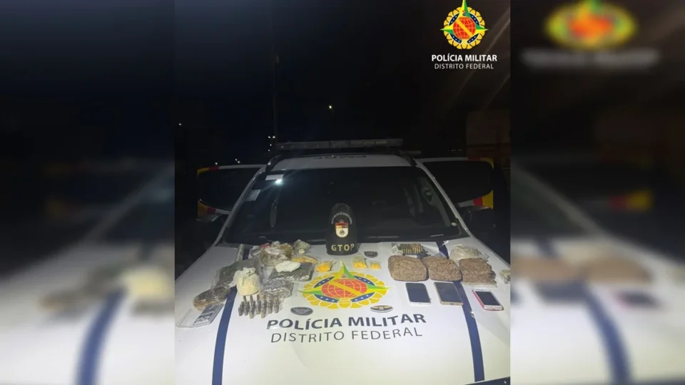 Mulher é presa após ameaçar matar as filhas e esconder drogas em casa no DF