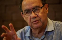 Augusto Cury anuncia saída da política e não declara apoio a Lula ou Flávio no 2º turno