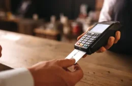 Vale-refeição e alimentação vão mudar em novembro? Veja novas regras para os cartões