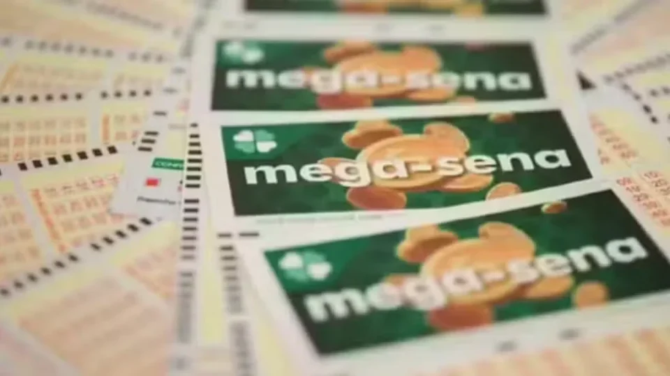 Mega-Sena pode pagar R$ 305 milhões nesta terça-feira; veja horário e como apostar