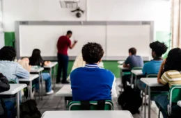 Justiça fará mutirão para negociar mensalidades escolares atrasadas no DF