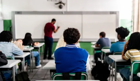 Justiça fará mutirão para negociar mensalidades escolares atrasadas no DF