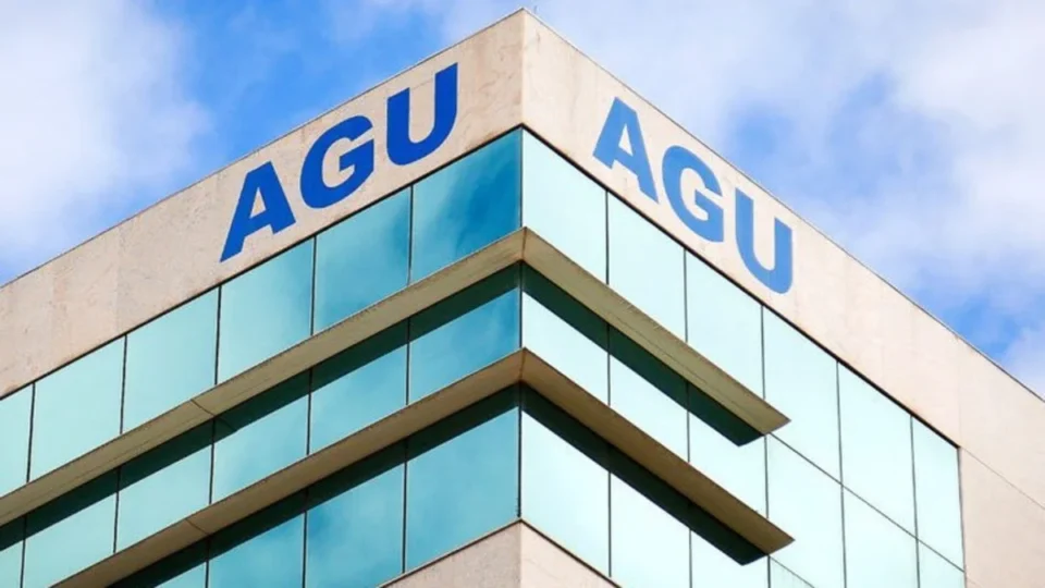 AGU pede que PF investigue US$ 1 milhão do governo Trump para projeto no Brasil