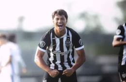 Filho de Hulk, Ian Ângelo assina contrato com o Galo