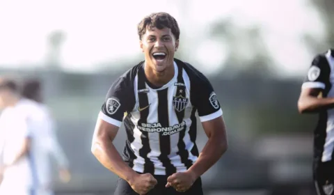Filho de Hulk, Ian Ângelo assina contrato com o Galo