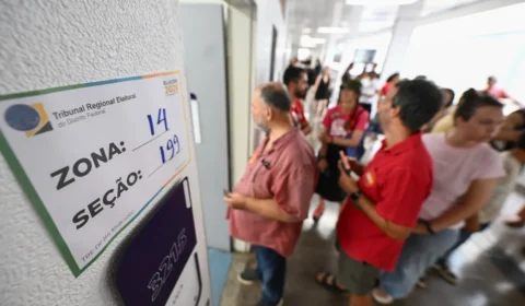 Apuração das eleições 2026 começa às 17h e redesenha o mapa político do Brasil