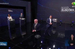 Confusão entre Lula e Flávio interrompe debate e jornalista manda parar cronômetro