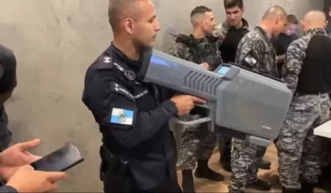 PM e Polícia Civil do Rio recebem fuzis antidrones para reforçar combate ao crime organizado