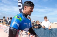Gabriel Medina vence Italo Ferreira e enfrenta Griffin Colapinto na final em Peniche