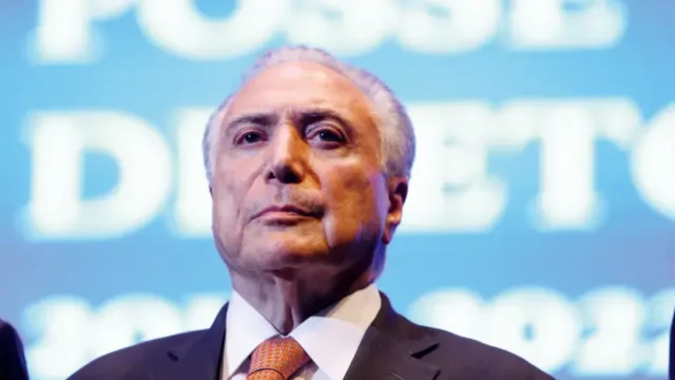 Michel Temer declara voto em Flávio Bolsonaro no 2º turno: “Sociedade quer um caminho diferente”