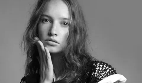 Modelo Giane Alves, descoberta em posto de gasolina, morre aos 32 anos