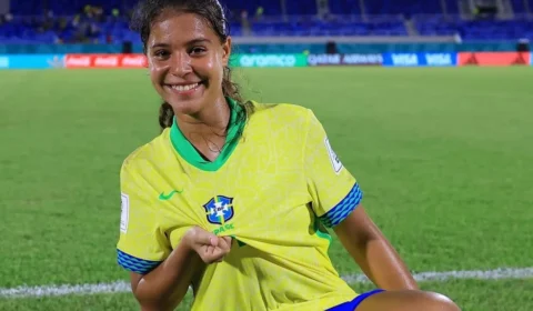 Quem é Giovanna Waksman, brasileira de 17 anos escolhida por Messi como promessa do futebol