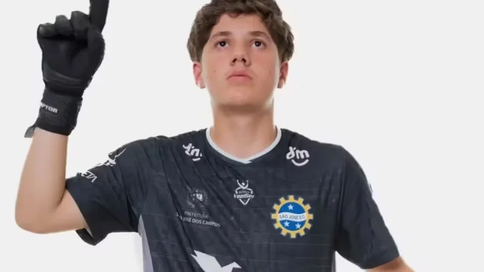 Goleiro de 14 anos do São José fica na UTI após acidente e clube pede doações de sangue