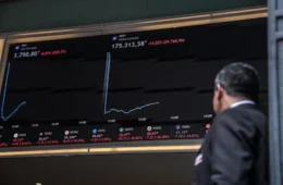 Ibovespa cai mais de 13% e dólar fecha a R$ 5,40 após reeleição de Lula