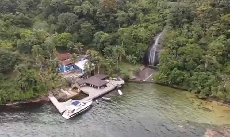 Richarlison, Flávio Bolsonaro, Willer Tomaz, Angra dos Reis, Ilha Comprida, Justiça, Liberdade de Expressão, Censura Prévia, Política, Tottenham, STJ, Disputa Judicial, NC News