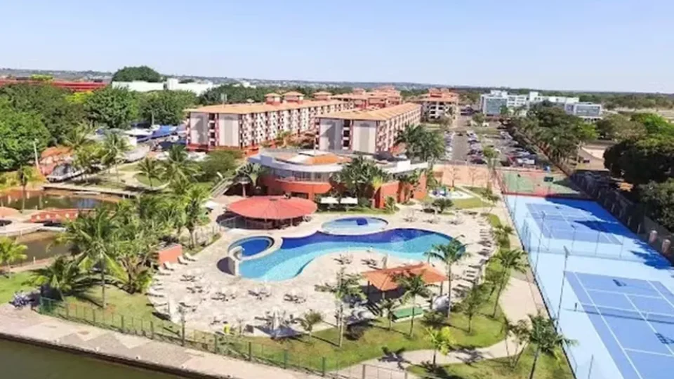 Mulher é presa após bebê de 5 meses ser encontrado sozinho em apartamento em Brasília