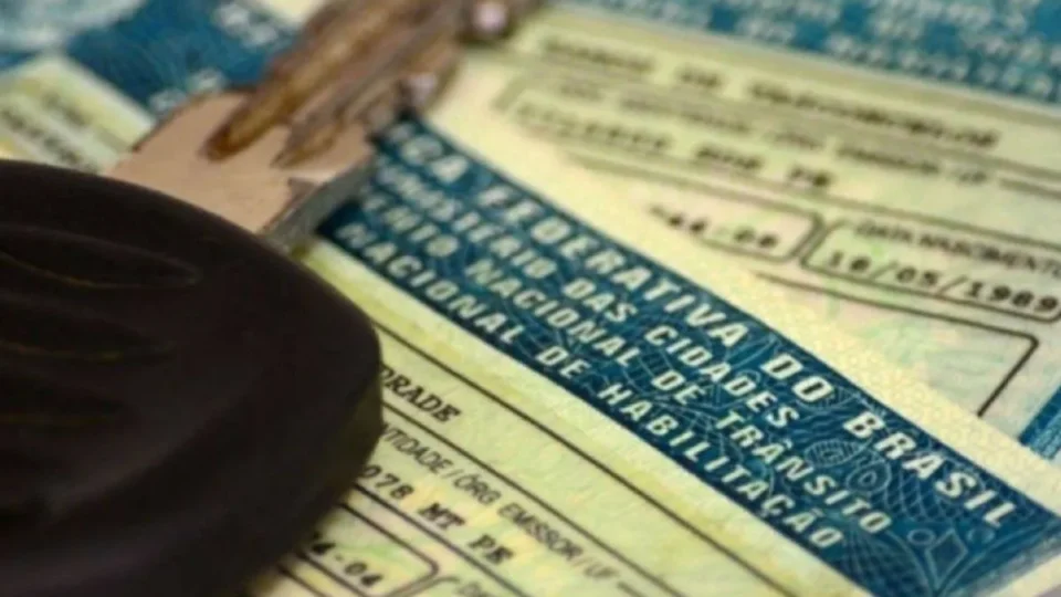 Contran prorroga validade da CNH até 9 de dezembro de 2026