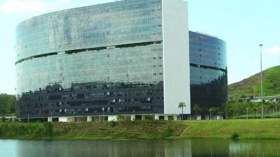 Crise em MG pode atrasar salários e cortar IPVA em janeiro 2027