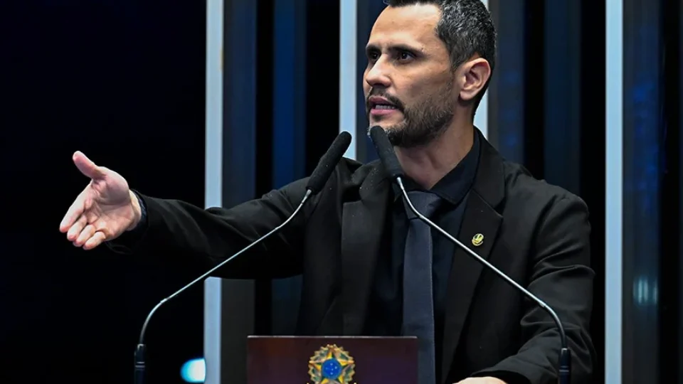 Cleitinho Azevedo é eleito governador de Minas Gerais no primeiro turno