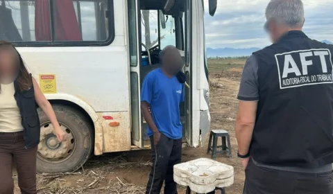 67 trabalhadores são resgatados de condições análogas à escravidão em usina de Cabo Frio