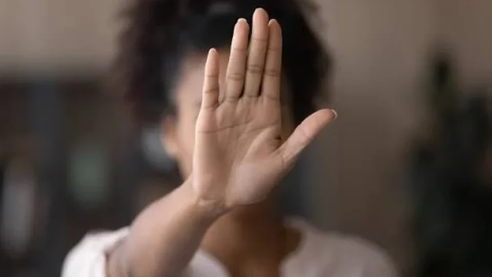Homem é preso no DF suspeito de ameaçar mulheres, cometer injúria racial e extorquir vítimas