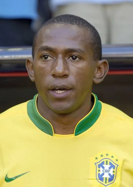 Mineiro ex jogador selecao